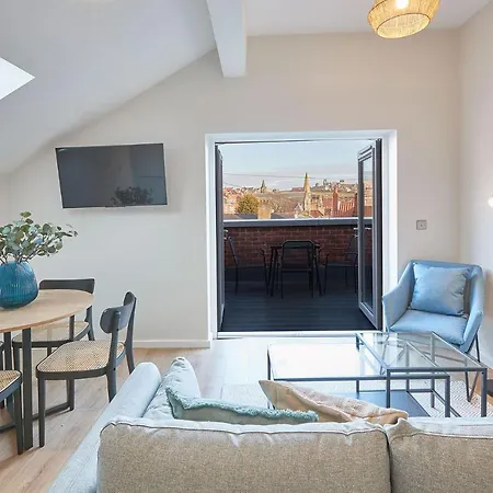 Apartman Host & - Skyline *